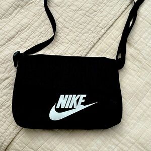 Nike cross body